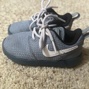 Nike Toddler shoes 6C